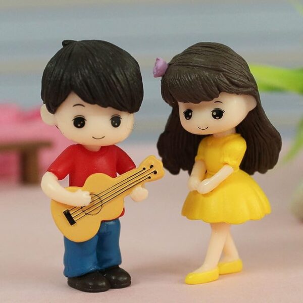 Love Couple with Guitar